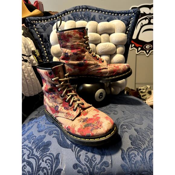 Dr. Martens Shoes - Dr Martens Castel Floral Cream and Pink size 8/EU 39
